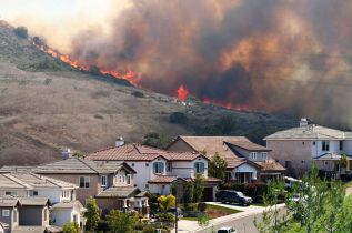 6 Tips To Stay Safe During Natural Disasters